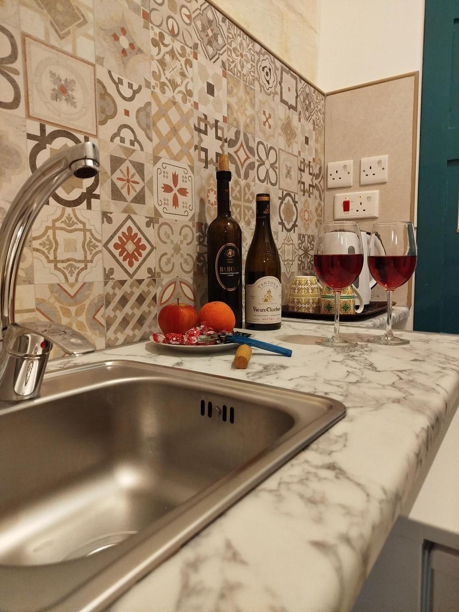 Limestone Sun Suites Sliema Ngoại thất bức ảnh